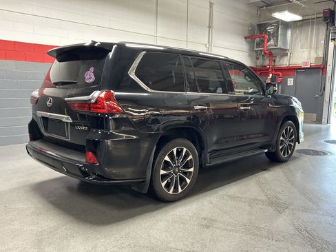 Used 2021 Lexus LX 570 4WD w/ Sport Package image 10
