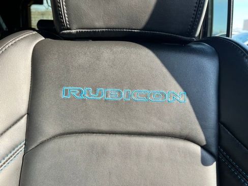 Used 2024 Jeep Wrangler Unlimited Rubicon 4xe image 18