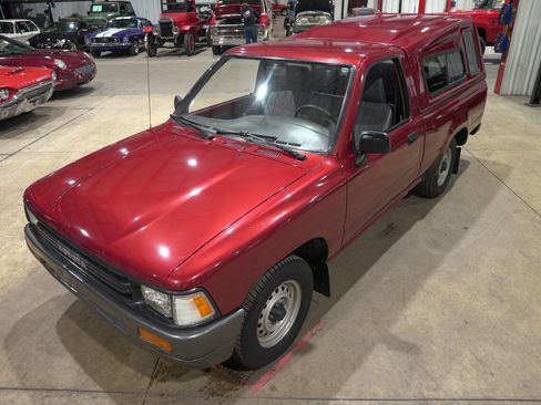 Used 1991 Toyota Pickup Base 2dr Standard Cab SB image 15