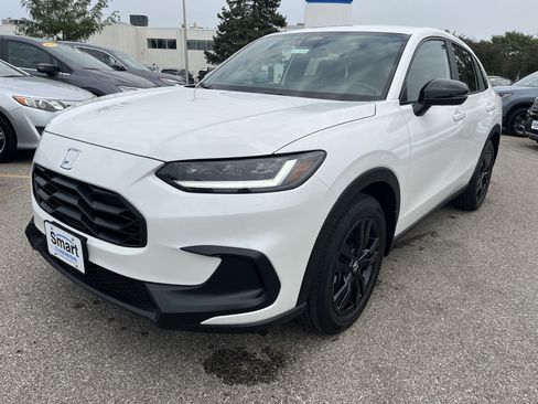 Certified 2026 Honda HR-V Sport image 2