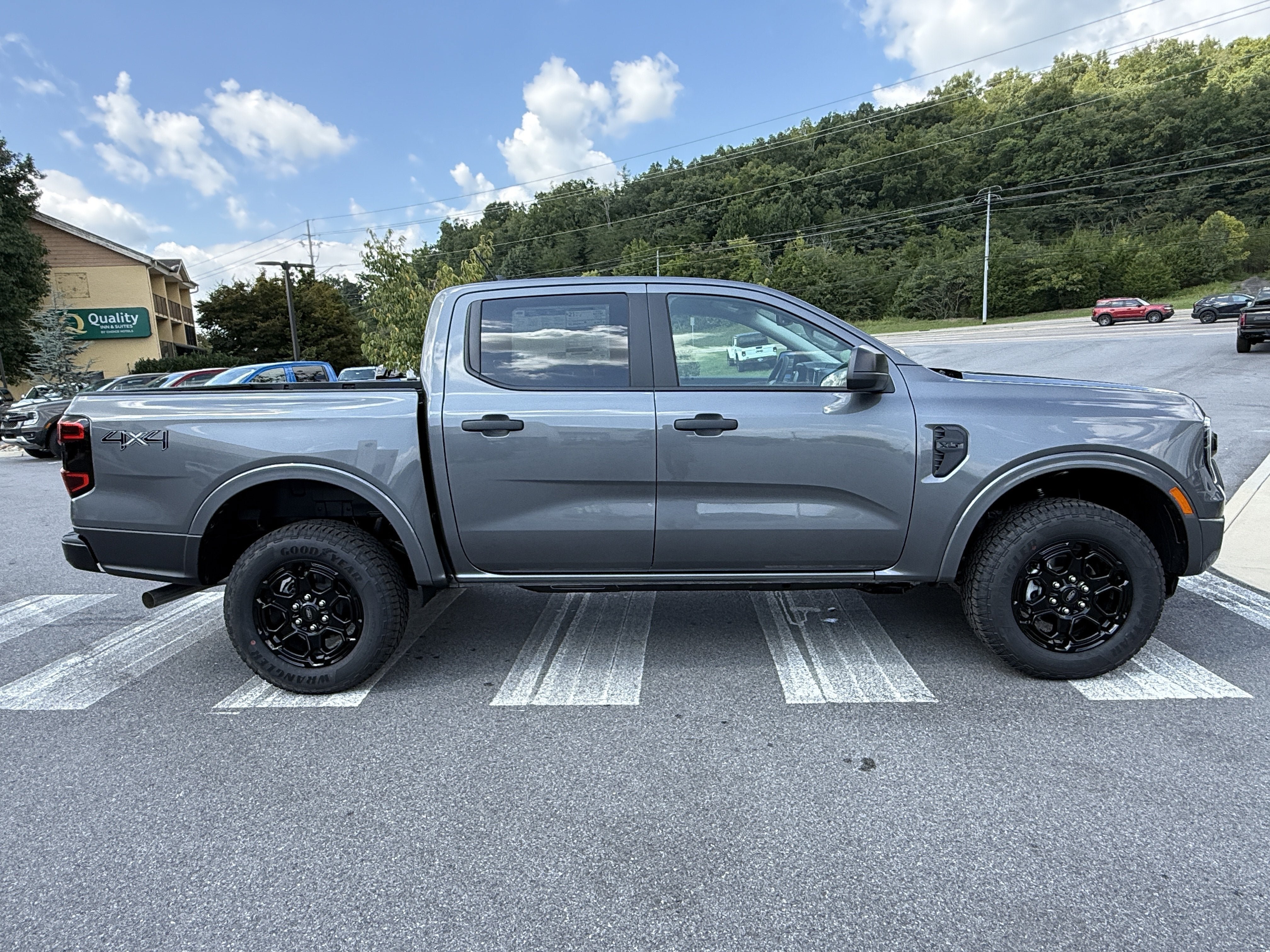 New 2026 Ford Ranger XLT w/ Equipment Group 301A High AWD/4WD image 4
