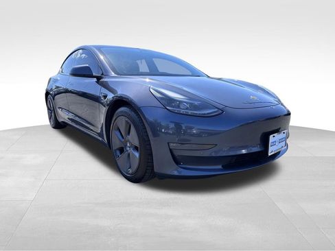 Used 2022 Tesla Model 3 Long Range AWD/4WD image 1