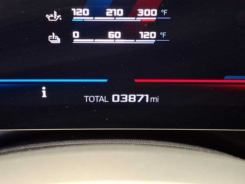 Used 2026 BMW M5 w/ Carbon Package AWD/4WD image 18