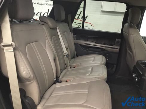 Used 2019 Ford Expedition Limited w/ Equipment Group 301A AWD/4WD image 31