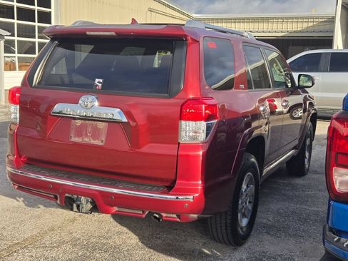 Used 2013 Toyota 4Runner SR5 w/ Convenience Pkg AWD/4WD image 4