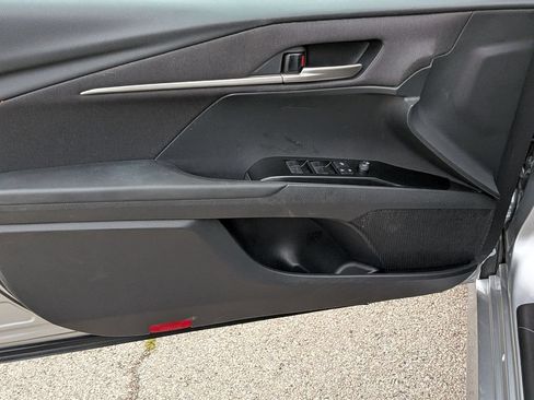 Used 2025 Toyota Camry LE FWD image 18
