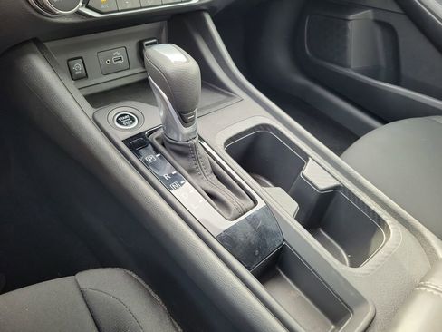 Used 2025 Nissan Sentra S FWD image 29