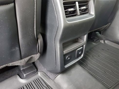 Used 2023 Ford Edge SEL w/ Convenience Package image 27