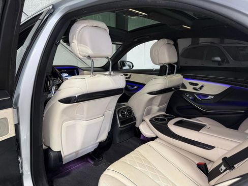 Used 2019 Mercedes-Benz S 560 Sedan image 42