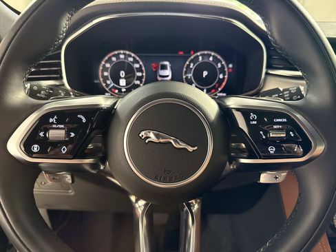 Certified 2026 Jaguar F-PACE R-Dynamic S AWD/4WD image 29