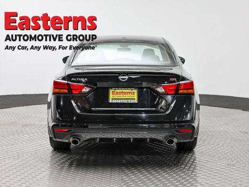 Used 2025 Nissan Altima 2.5 SR FWD image 6