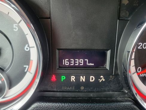 Used 2014 Dodge Grand Caravan SXT image 15