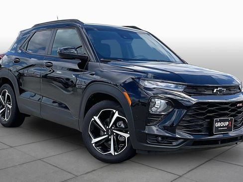 Used 2022 Chevrolet TrailBlazer RS FWD image 3