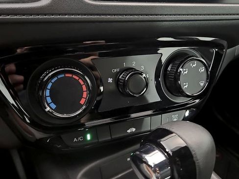 Used 2019 Honda HR-V Sport image 16