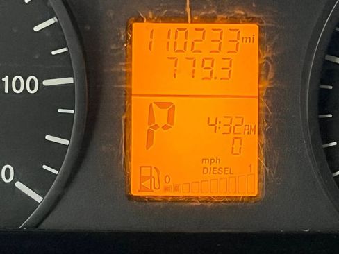 Used 2018 Mercedes-Benz Sprinter 2500 image 24