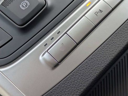 New 2026 Kia Carnival FWD image 22
