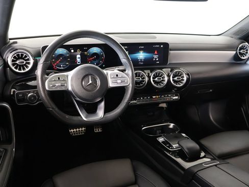 Used 2019 Mercedes-Benz A 220 4MATIC image 2