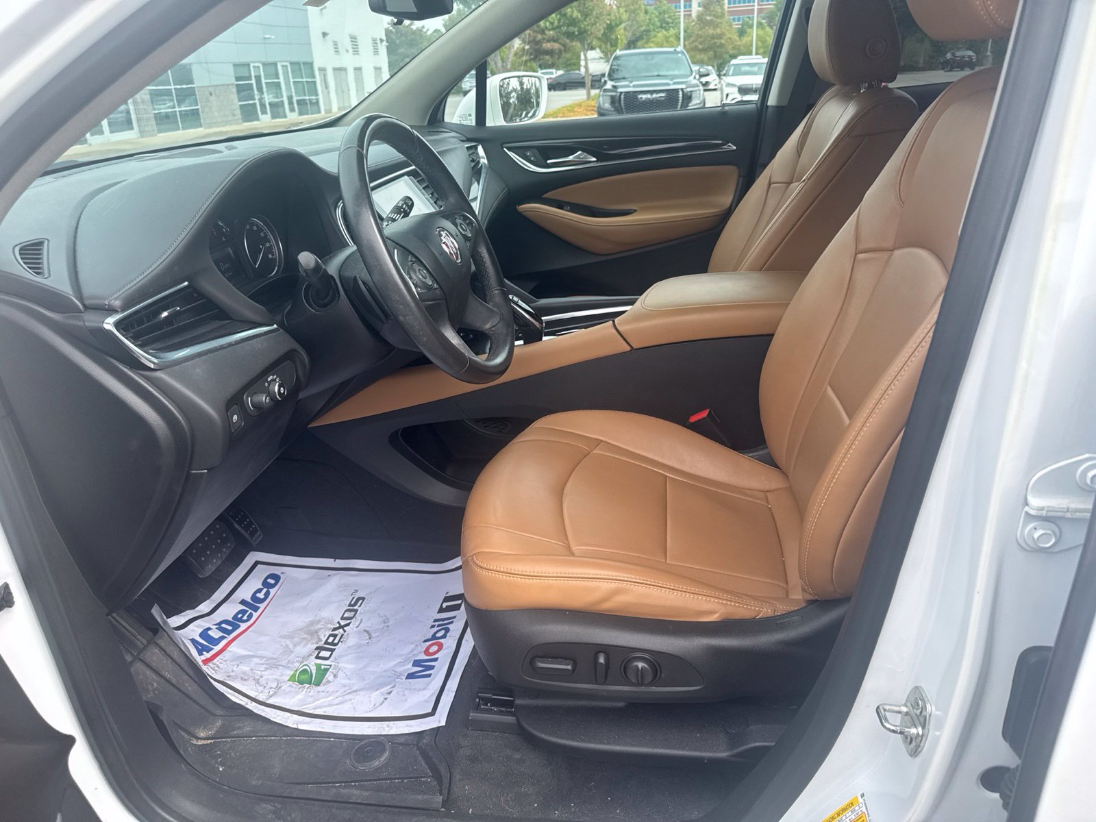 Used 2020 Buick Enclave Essence w/ Sound and Sites Package FWD image 12