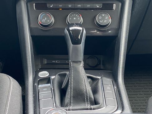 Certified 2022 Volkswagen Tiguan S AWD/4WD image 10