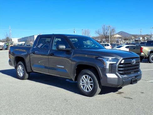 New 2026 Toyota Tundra SR5 image 2