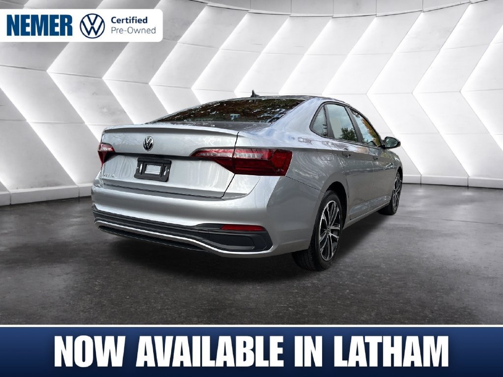 Used 2024 Volkswagen Jetta Sport FWD image 5