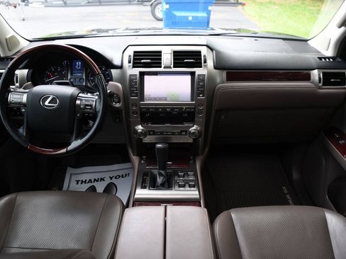 Used 2016 Lexus GX 460 Luxury AWD/4WD image 34