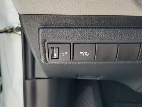 Used 2022 Toyota Corolla SE FWD image 30