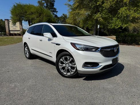 Used 2018 Buick Enclave Avenir w/ Avenir Technology Package image 8