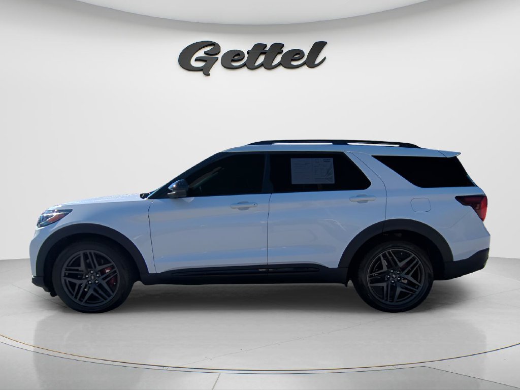 Used 2025 Ford Explorer ST AWD/4WD image 8