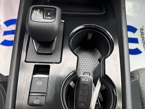 Used 2023 Nissan Rogue SV image 20