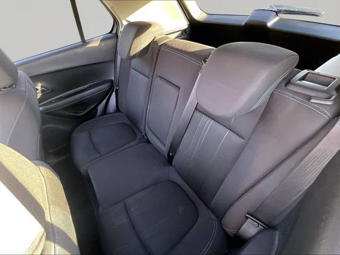 Used 2015 Chevrolet Trax LT w/ LT Sun and Sound Package image 24