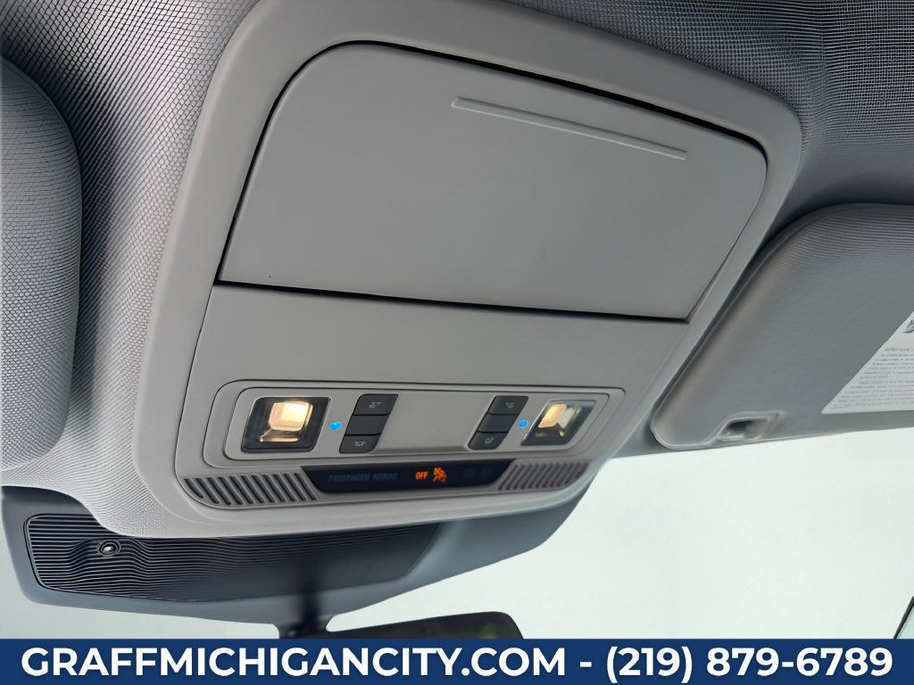 Used 2022 Ford Explorer XLT w/ Equipment Group 202A AWD/4WD image 15