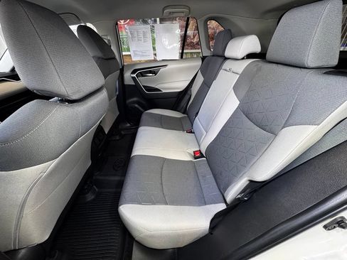 Used 2023 Toyota RAV4 XLE AWD/4WD image 42