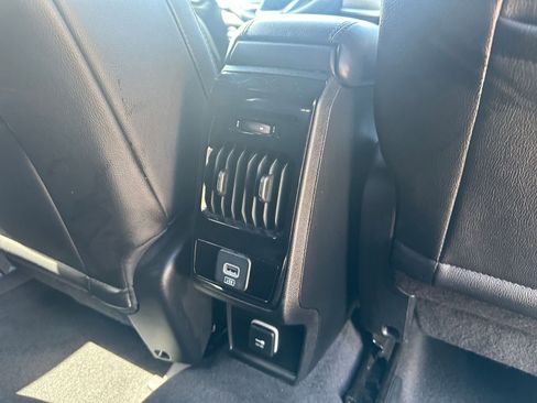 Used 2025 Jeep Compass Limited image 24