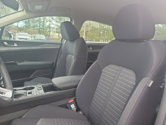New 2026 Kia K5 LXS FWD image 12