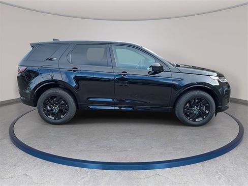 Used 2024 Land Rover Discovery Sport Dynamic SE image 4