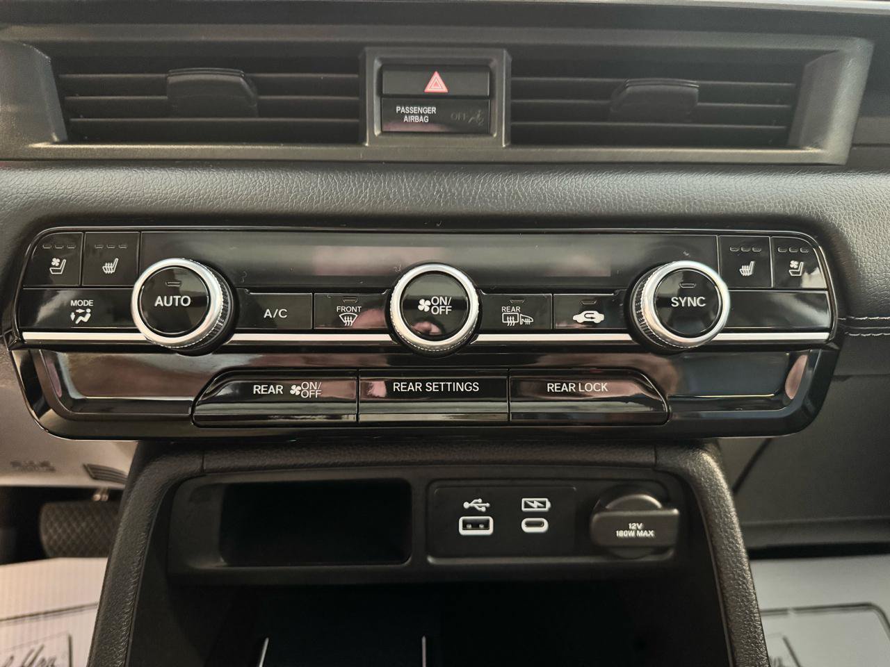 Used 2023 Honda Pilot Elite image 17