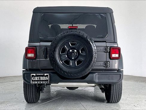 Used 2025 Jeep Wrangler Sport AWD/4WD image 5