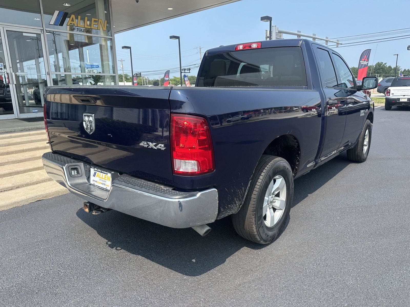 Used 2015 RAM 1500 ST w/ SXT Appearance Group AWD/4WD image 11
