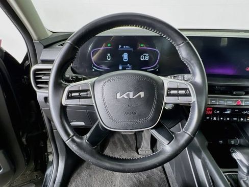 Used 2023 Kia Telluride LX AWD/4WD image 12