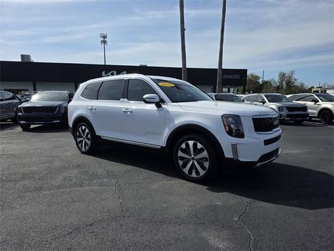 Used 2022 Kia Telluride EX w/ EX Premium Package image 14
