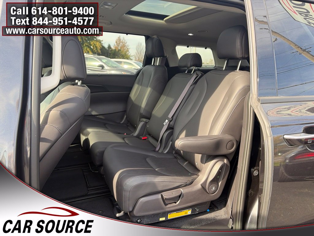Used 2026 Kia Carnival SX w/ SX Dark Edition Package FWD image 25