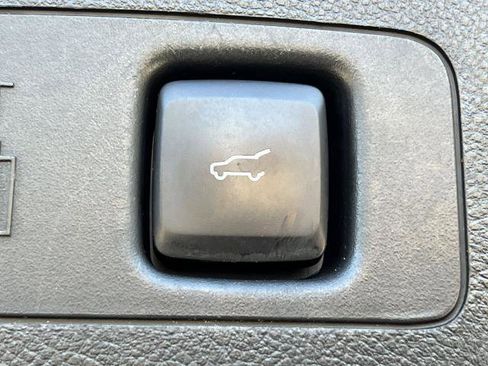 Used 2021 Lincoln Corsair Reserve w/ Equipment Group 201A AWD/4WD image 6
