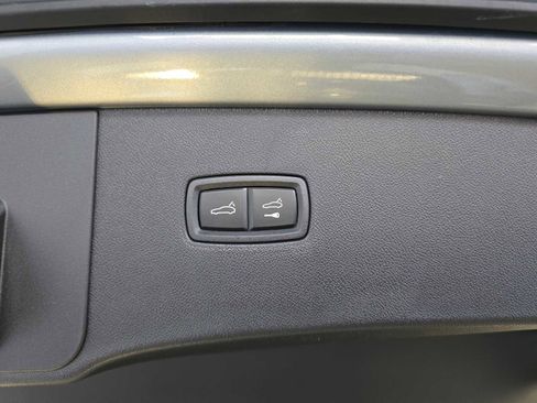 New 2026 Porsche Cayenne Coupe image 21