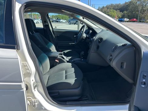 Used 2004 Pontiac Grand Prix GT w/ Drivers Package image 32