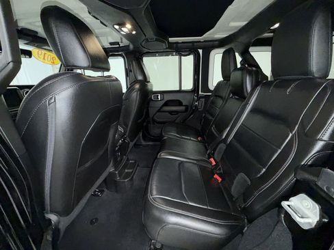 Used 2019 Jeep Wrangler Unlimited Sahara w/ Dual Top Group image 4