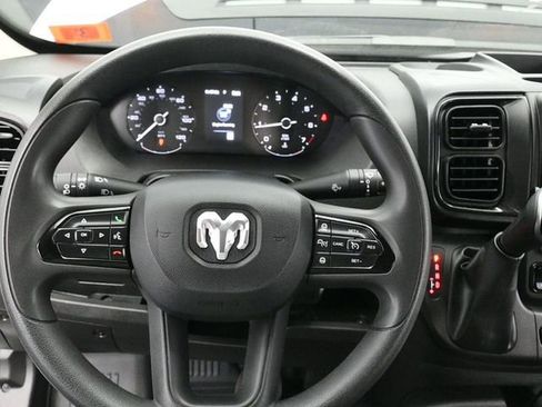 Used 2025 RAM ProMaster 2500 w/ Convenience Group image 18