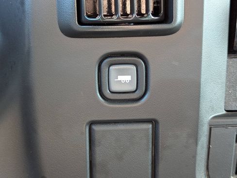 Used 2004 Chevrolet Express 1500 RWD image 22
