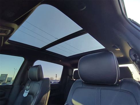 Used 2022 RAM 1500 Limited image 11