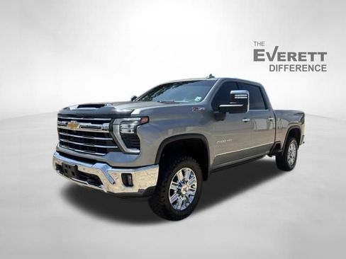 Used 2024 Chevrolet Silverado 2500 LTZ w/ LTZ Convenience Package AWD/4WD image 3